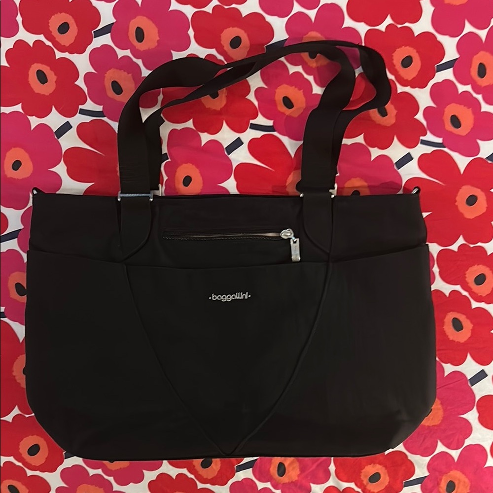 Baggallini Classic Black Tote